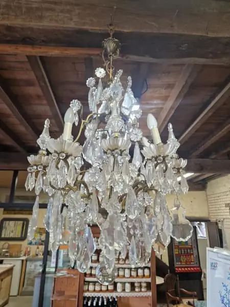 Lustre à pampilles en cristal
